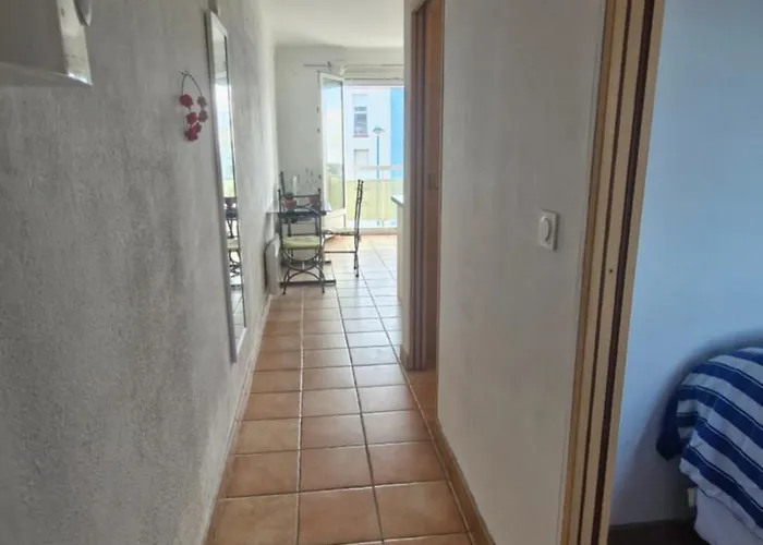 Au Petit Miramar - Joli T2 Face A La Avec Parking *