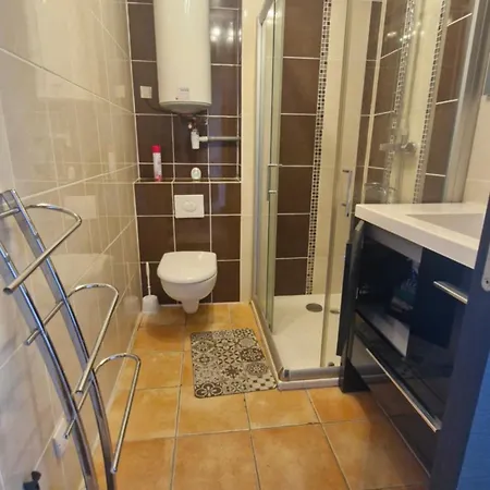Apartman Au Petit Miramar - Joli T2 Face A La Avec Parking *