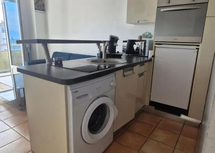 Au Petit Miramar - Joli T2 Face A La Avec Parking Appartement